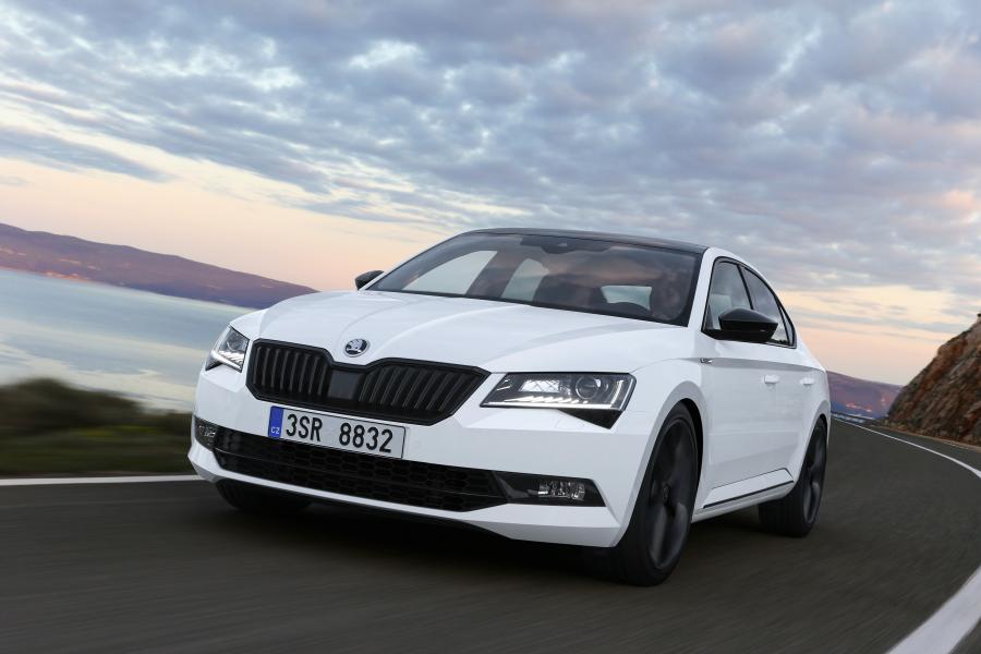  Skoda Superb SportLine 2015 года  (WW) (фото 5 из 9)